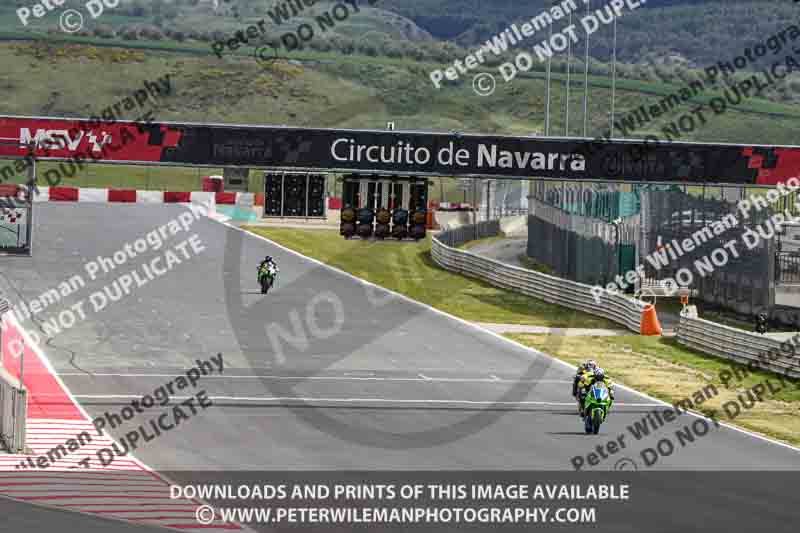 cadwell no limits trackday;cadwell park;cadwell park photographs;cadwell trackday photographs;enduro digital images;event digital images;eventdigitalimages;navarra;no limits trackdays;peter wileman photography;racing digital images;trackday digital images;trackday photos